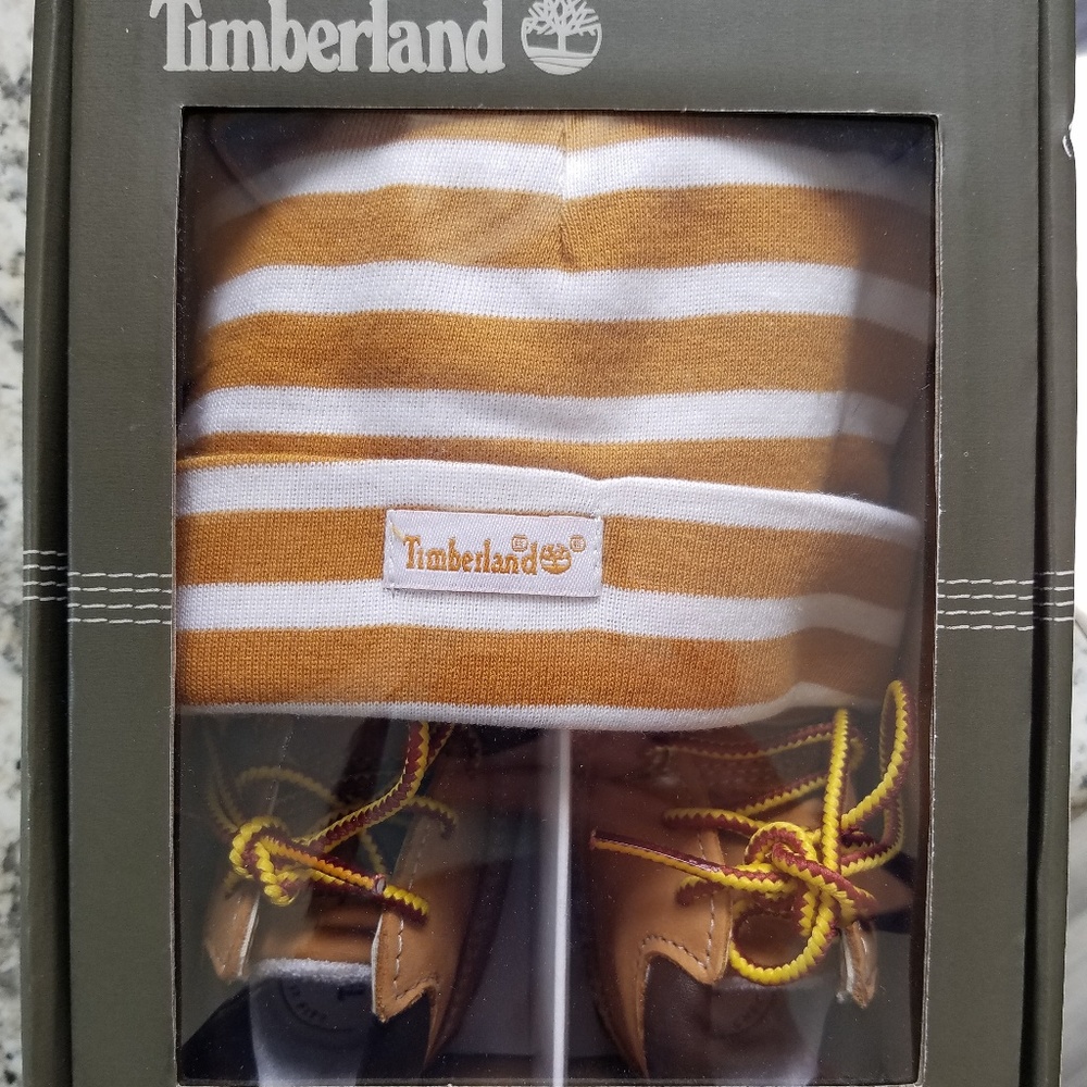0 to 3 month work boots and hat